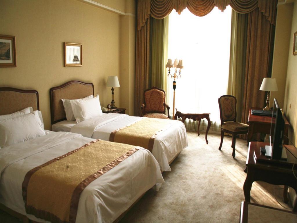Beijing Chateau Laffitte Hotel Room photo